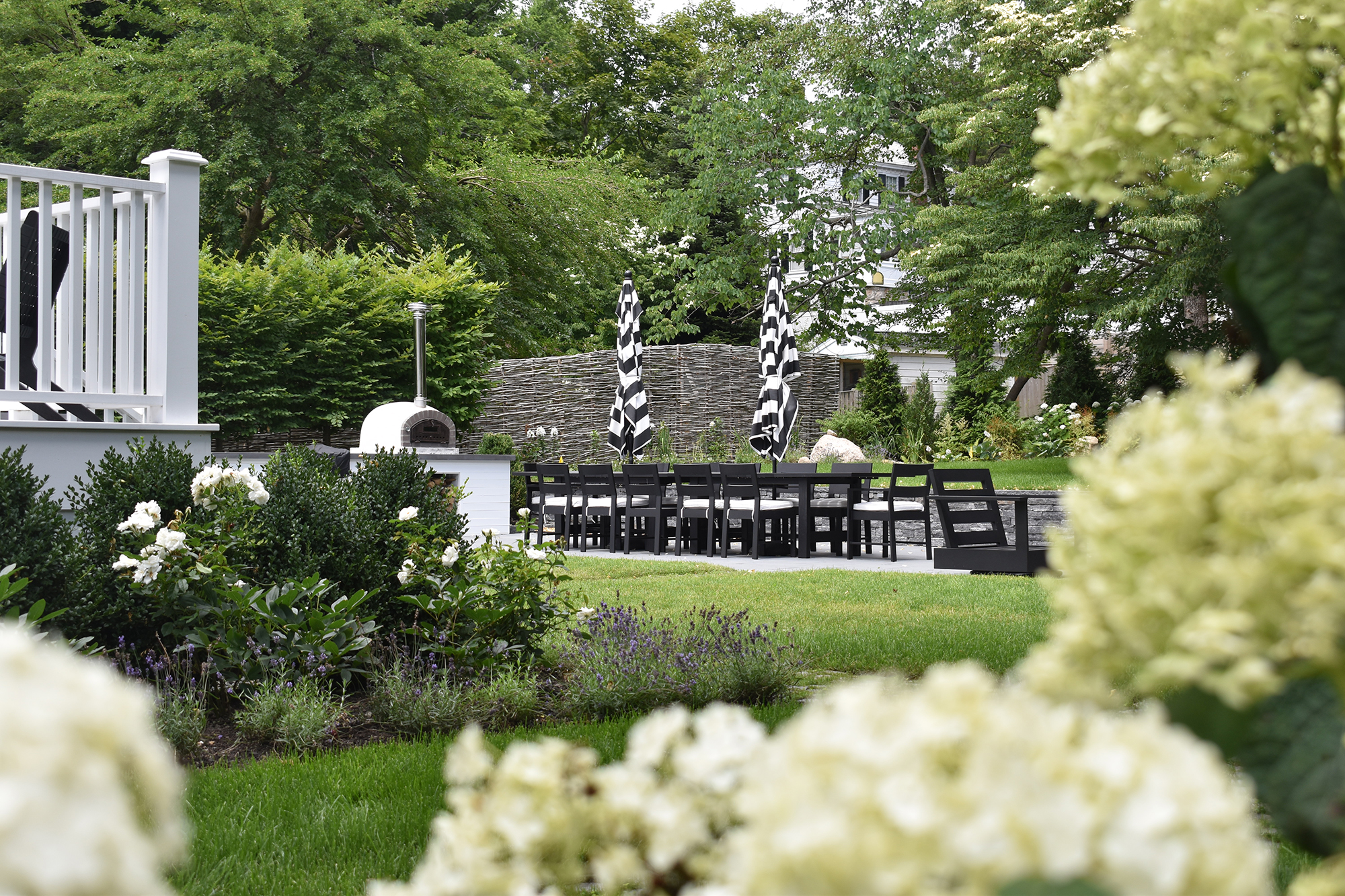 English-Landscape-Outdoor-Dining-Andover-Ma