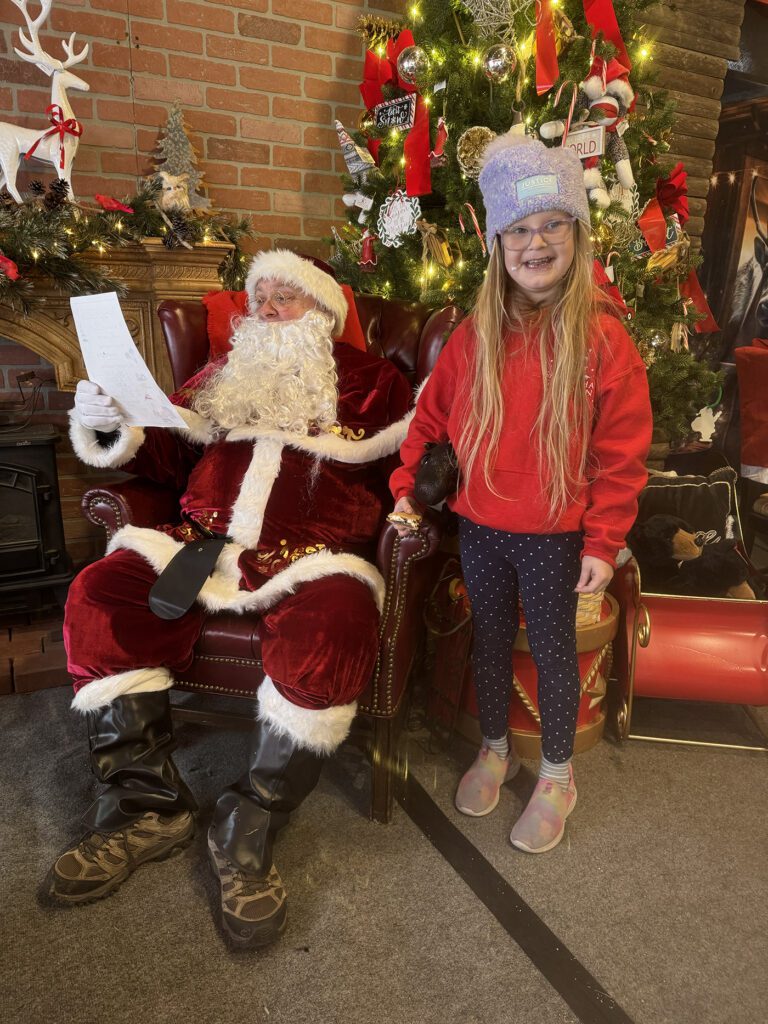 Santas-Visit-Holiday-Shoppe-Andover-MA